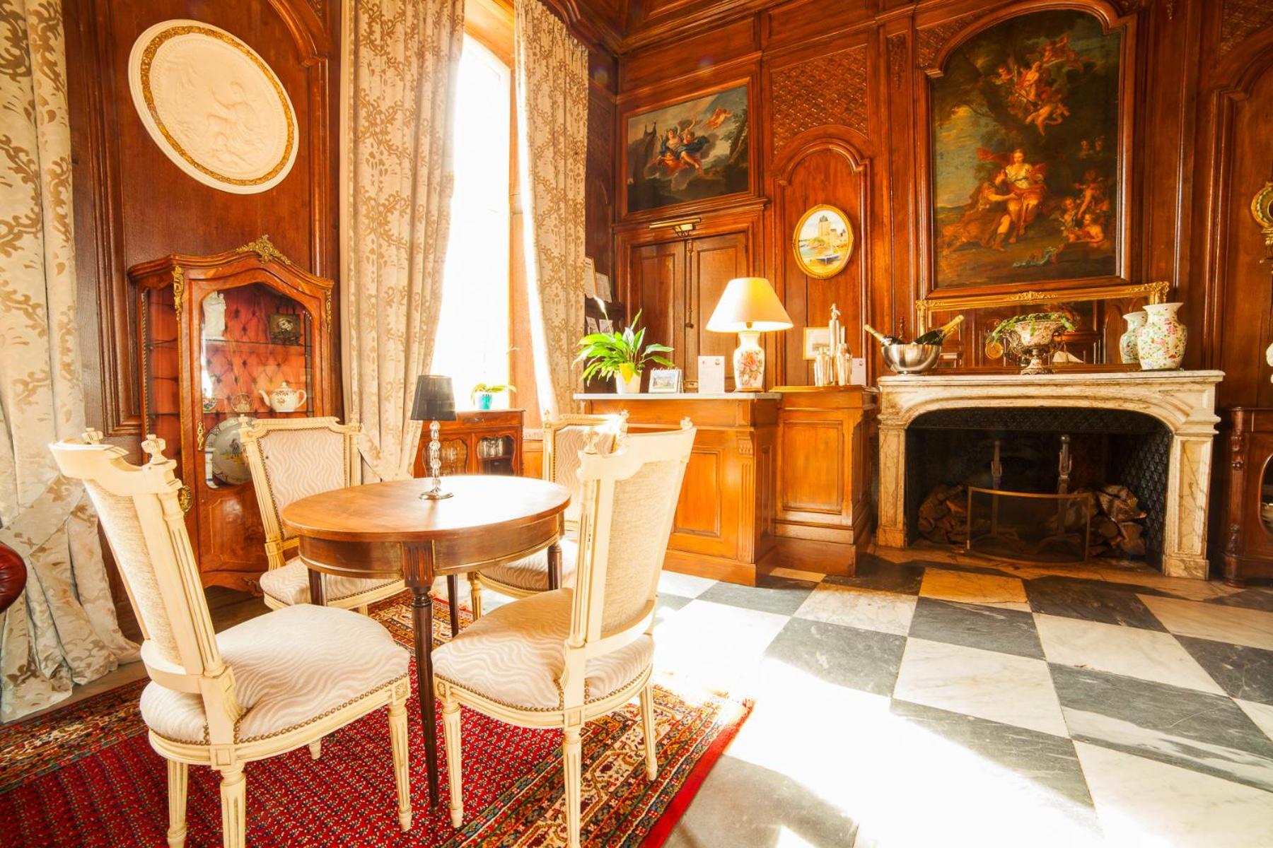 Chateau Hotel Du Colombier Сен-Мало Экстерьер фото
